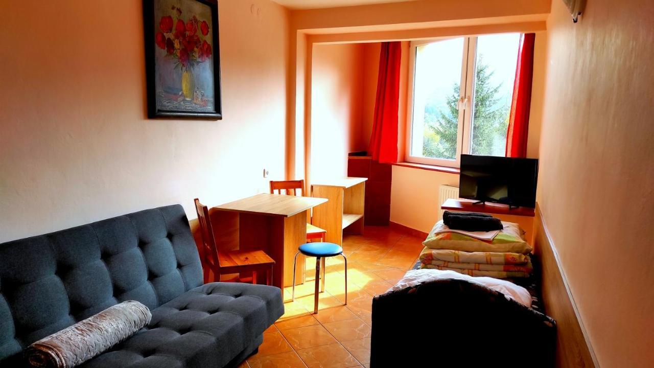 Willa Mona Bed & Breakfast Szklarska Poreba Exterior photo