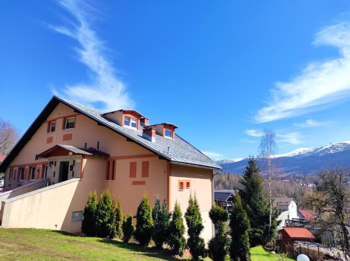 Willa Mona Bed & Breakfast Szklarska Poreba Exterior photo