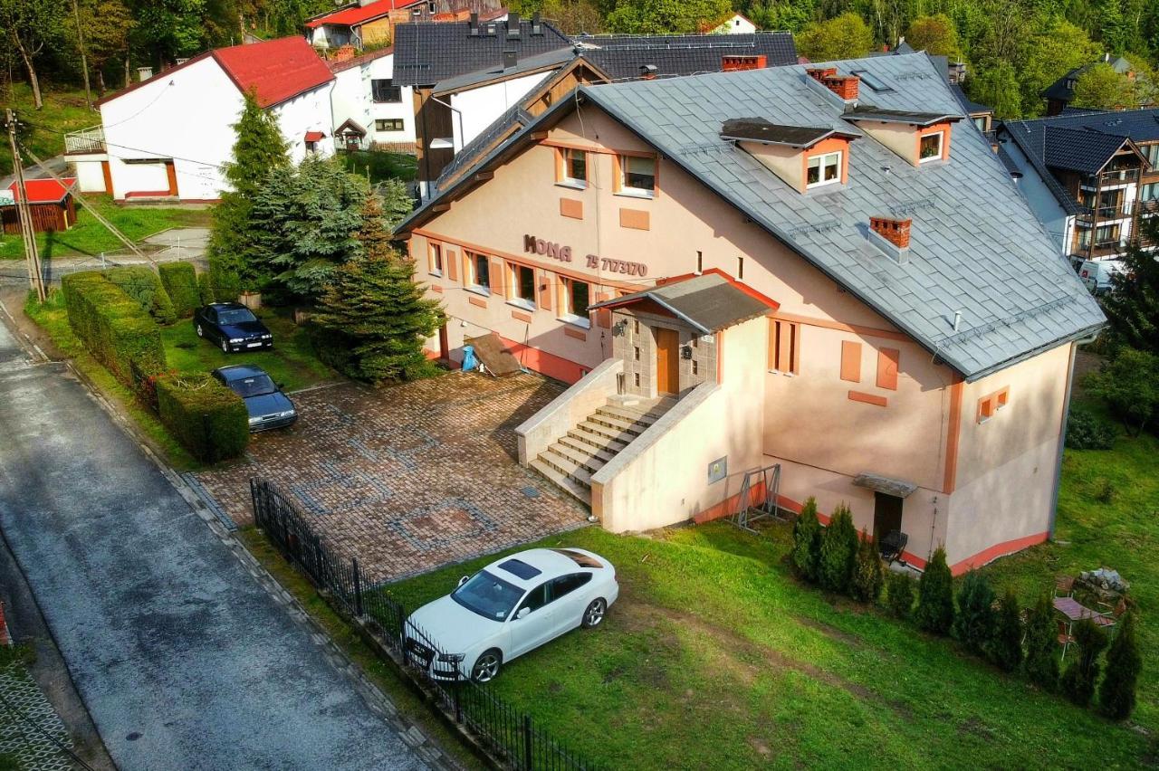 Willa Mona Bed & Breakfast Szklarska Poreba Exterior photo