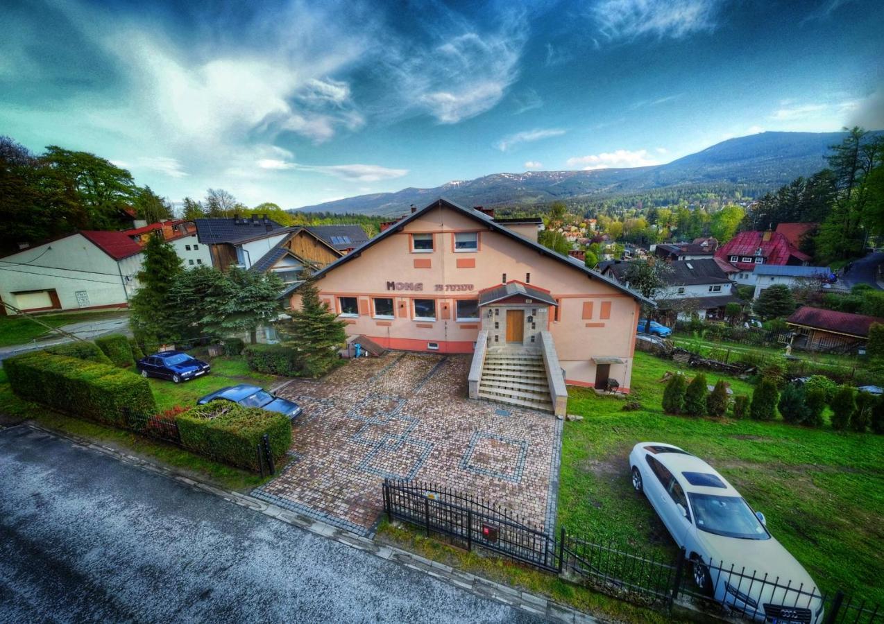 Willa Mona Bed & Breakfast Szklarska Poreba Exterior photo