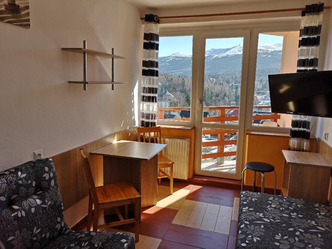Willa Mona Bed & Breakfast Szklarska Poreba Exterior photo
